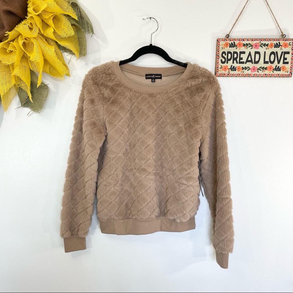 M cozy, soft, crewneck, tan, beige sweat sweater - Picture 8 of 10